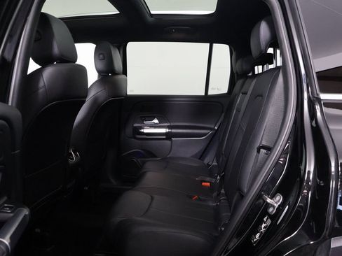 Certified 2024 Mercedes-Benz GLB 250 4MATIC image 11