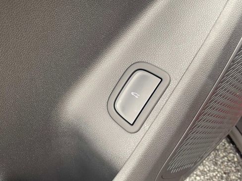 New 2026 Chevrolet Traverse LT w/ Midnight/Sport Edition image 19