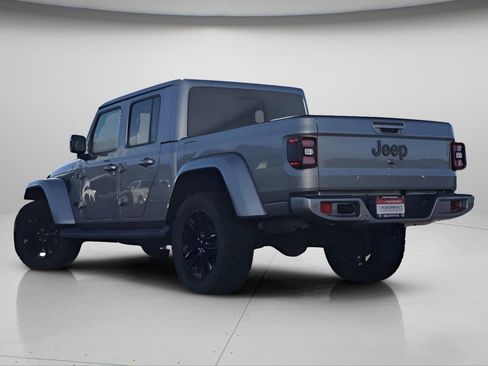 Used 2021 Jeep Gladiator Overland image 6