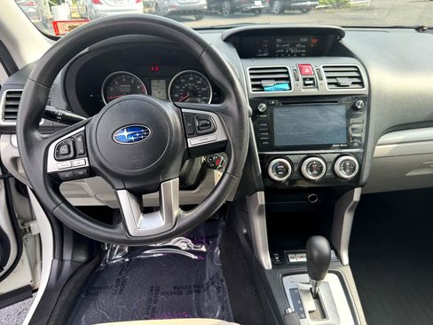 Used 2018 Subaru Forester 2.5i Premium w/ All-Weather Package image 13