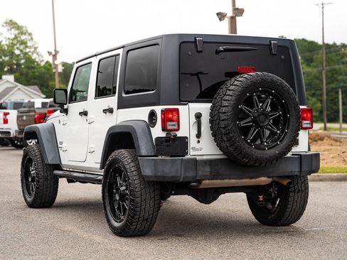 Used 2018 Jeep Wrangler Unlimited Sport S AWD/4WD image 5