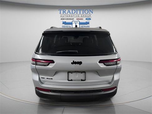 Used 2021 Jeep Grand Cherokee L Altitude image 3