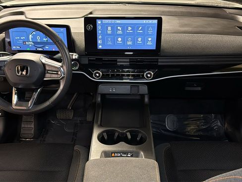 Used 2024 Honda Prologue EX image 15