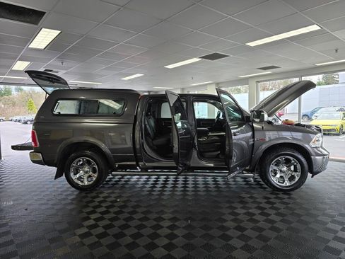 Used 2018 RAM 1500 Laramie w/ Convenience Group image 18