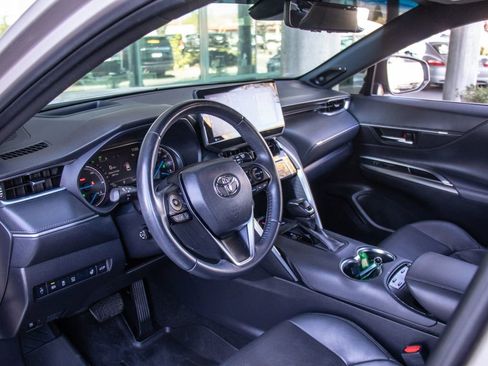 Used 2021 Toyota Venza Limited w/ Advanced Technology Package image 11