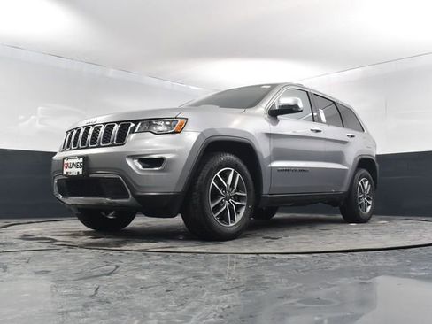 Used 2021 Jeep Grand Cherokee Limited image 46