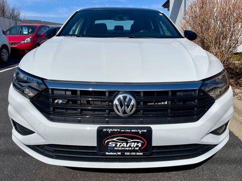 Used 2019 Volkswagen Jetta R-Line w/ R-Line Cold Weather Package image 3
