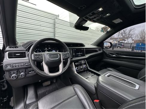 Used 2022 GMC Yukon Denali w/ Denali Ultimate Package image 14