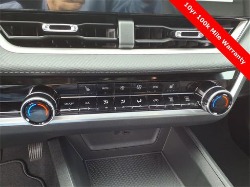 New 2026 Chevrolet Equinox LT w/ Convenience Package II image 22