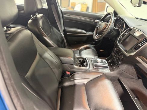 Used 2021 Chrysler 300 Touring L RWD image 15