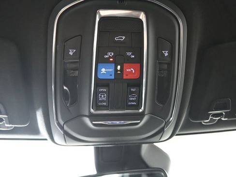 Used 2023 Jeep Grand Cherokee Altitude AWD/4WD image 35