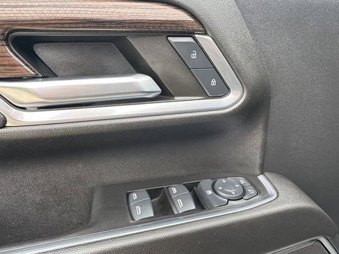 Used 2024 Chevrolet Silverado 2500 LT image 5