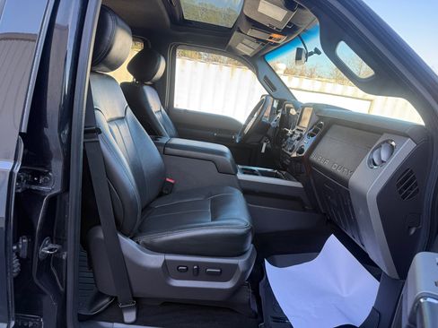 Used 2016 Ford F250 Lariat w/ Lariat Ultimate Package image 15