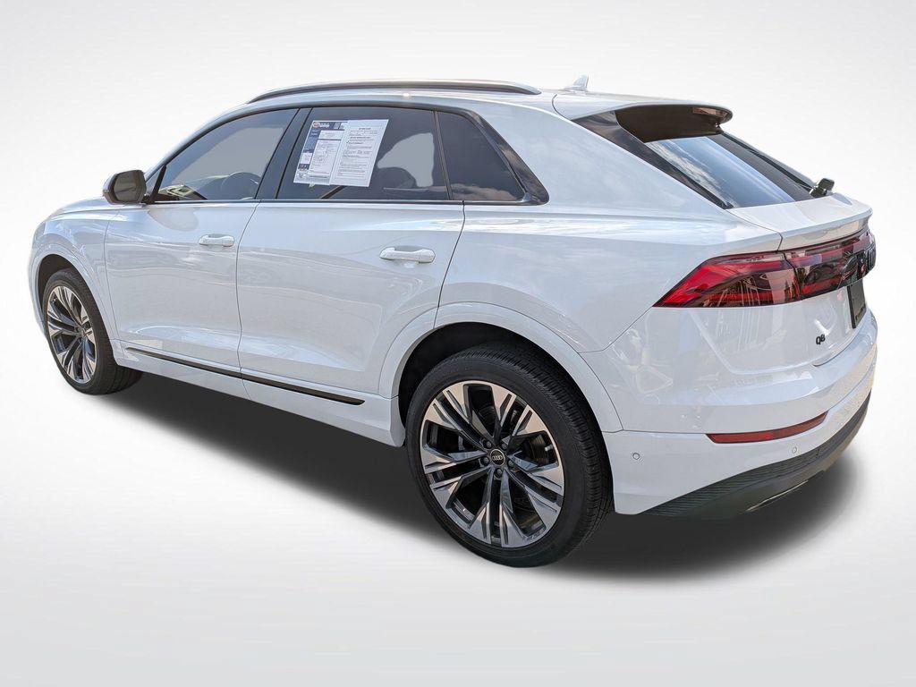 Used 2024 Audi Q8 Premium AWD/4WD image 5