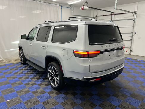 Used 2022 Jeep Wagoneer Series II w/ Premium Group I image 4