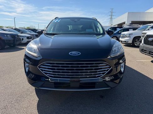 Certified 2022 Ford Escape Titanium w/ Titanium Elite Package AWD/4WD image 3