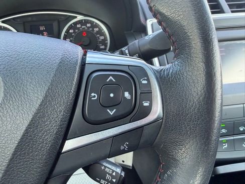 Used 2017 Toyota Camry XLE FWD image 17