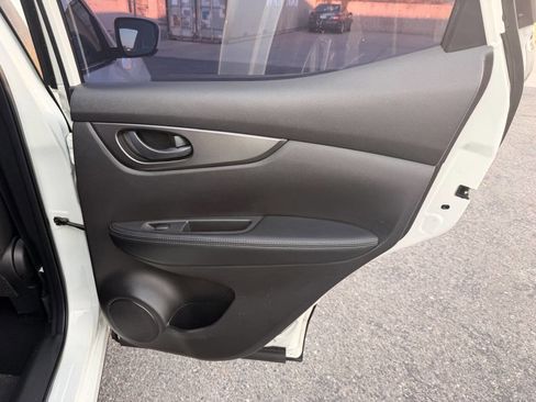 Used 2020 Nissan Rogue Sport S w/ Appearance Package FWD image 33
