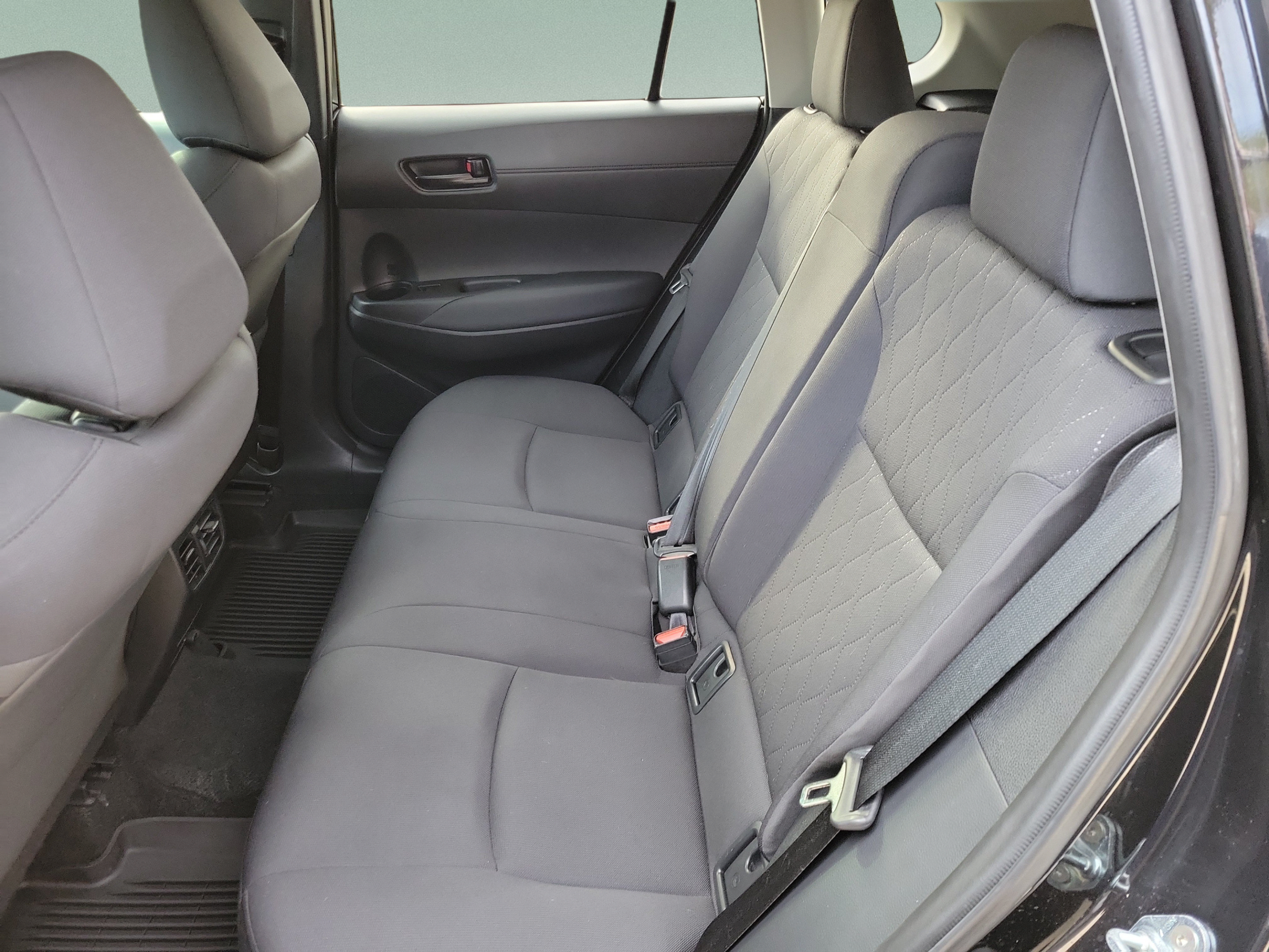 Used 2024 Toyota Corolla Cross LE FWD image 25