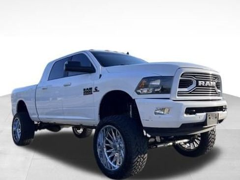 Used 2018 RAM 2500 Big Horn w/ Sport Appearance Group image 4
