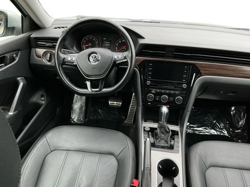 Used 2020 Volkswagen Passat 2.0T SEL image 15