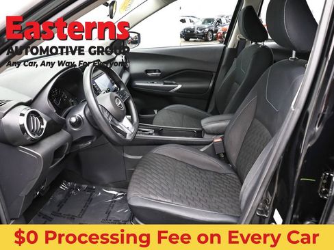 Used 2023 Nissan Kicks SV FWD image 14