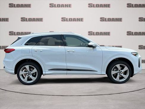 Certified 2025 Audi Q5 Premium Plus w/ Premium Plus AWD/4WD image 6