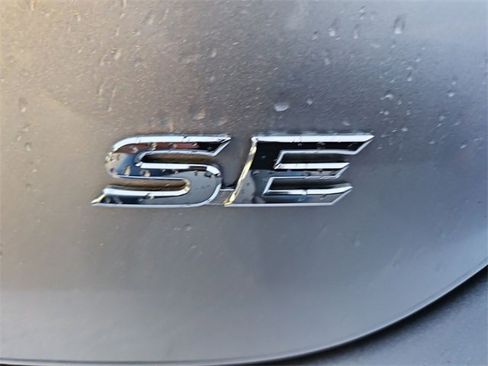 Used 2024 Toyota Camry SE image 30