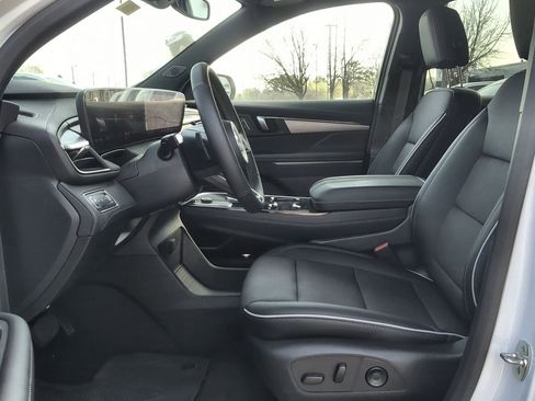 Used 2026 Buick Enclave Preferred FWD image 19