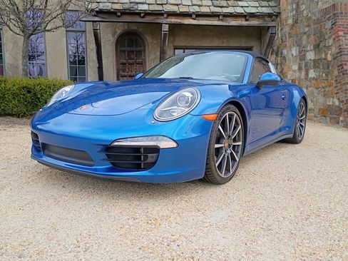 Used 2015 Porsche 911 Targa 4S image 4