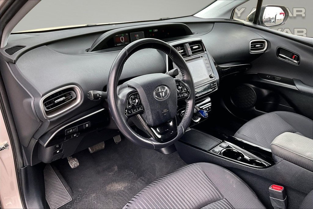 Used 2022 Toyota Prius Prime LE FWD image 13