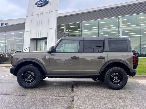 New 2026 Ford Bronco Big Bend w/ Black Diamond Package AWD/4WD image 3
