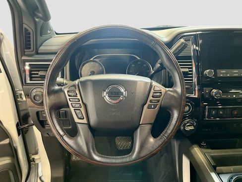 Used 2021 Nissan Titan Platinum Reserve w/ Moonroof Package AWD/4WD image 11