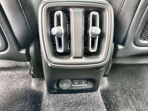Used 2023 Volvo XC40 Recharge Plus AWD/4WD image 27