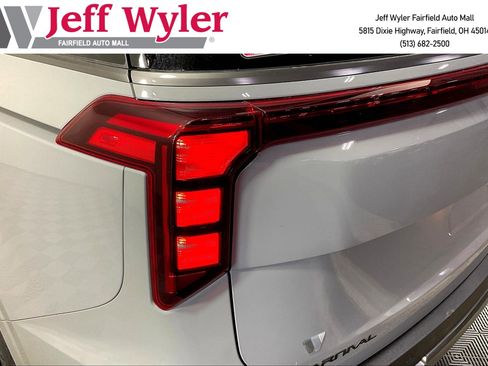 New 2026 Kia Carnival SX FWD image 15
