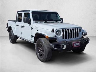 Used 2022 Jeep Gladiator Sport video 3