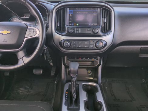 Used 2022 Chevrolet Colorado LT w/ Safety Package image 11