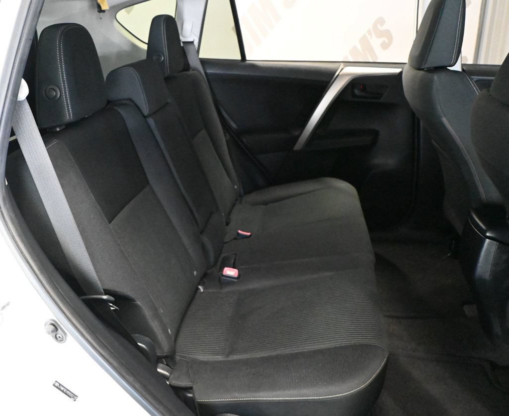 Used 2013 Toyota RAV4 XLE FWD image 19