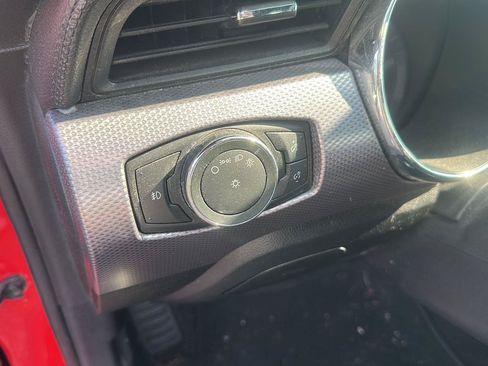 Used 2015 Ford Mustang Coupe RWD image 10