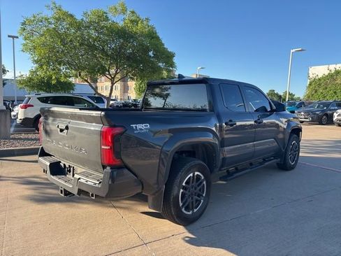 Used 2024 Toyota Tacoma TRD Sport image 5