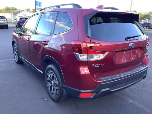 Used 2020 Subaru Forester Premium image 4