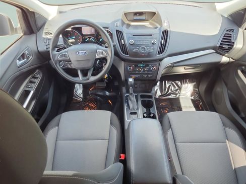 Used 2017 Ford Escape SE image 18