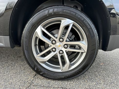 Used 2017 Chevrolet Equinox Premier w/ Enhanced Convenience Package image 20