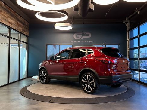 Used 2019 Nissan Rogue Sport SL image 5