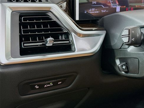 New 2026 BMW X5 xDrive50e w/ Climate Comfort Package image 10