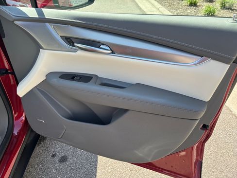 Certified 2024 Cadillac XT5 Premium Luxury w/ LPO, Floor Liner Package FWD image 31