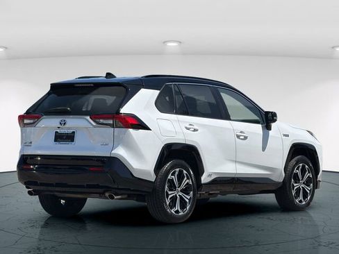 Used 2023 Toyota RAV4 XSE w/ Weather Package AWD/4WD image 7