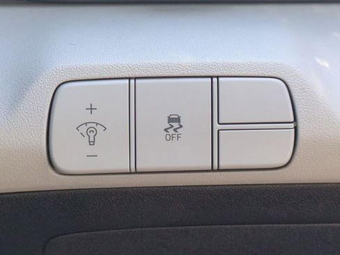 New 2026 Hyundai Elantra Limited image 28