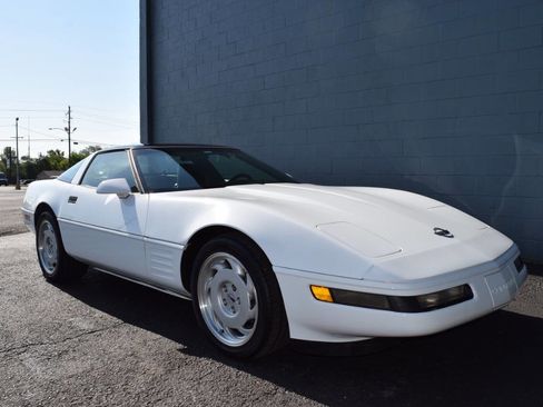 Used 1992 Chevrolet Corvette Coupe image 28