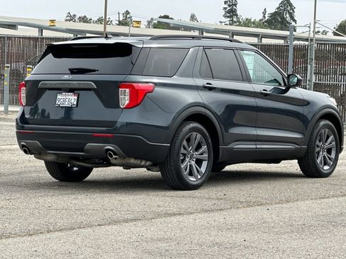 Certified 2023 Ford Explorer XLT w/ Equipment Group 202A image 3